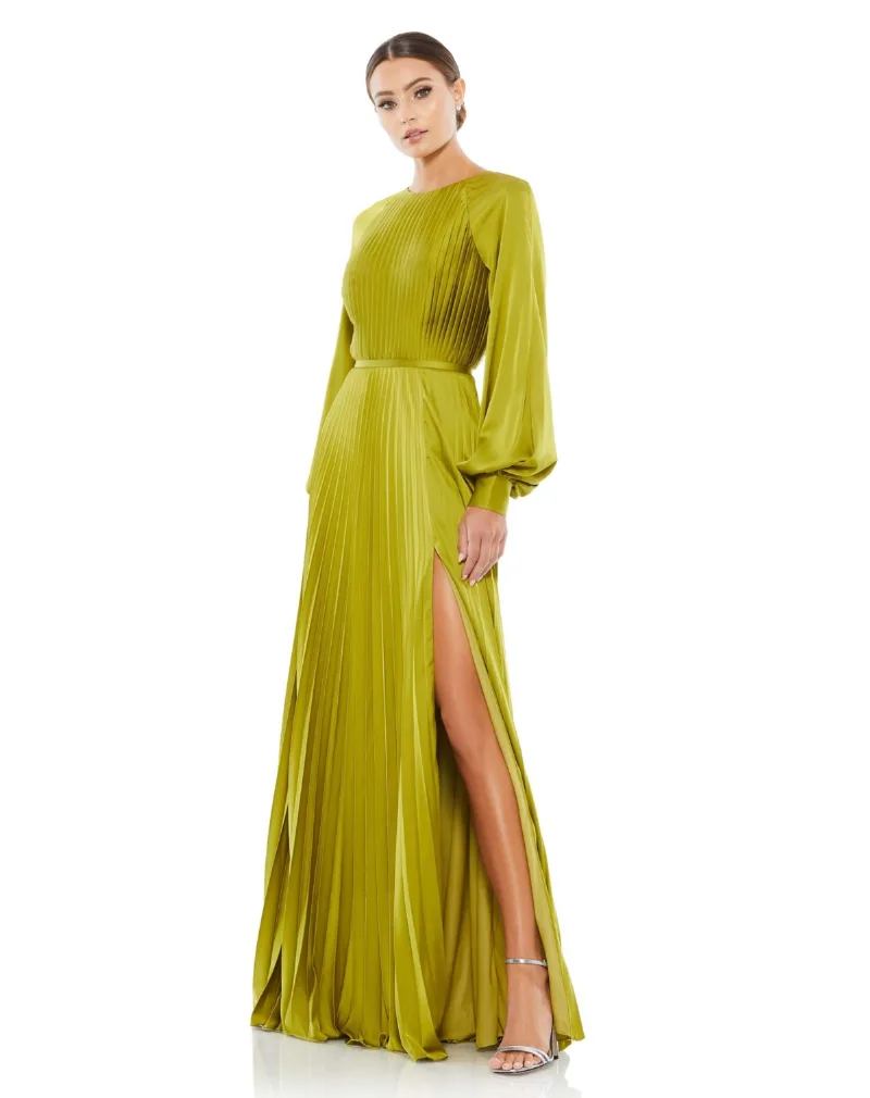 Mac Duggal Women's Ieena Long Sleeve Pleated High Neck Gown - Apple green