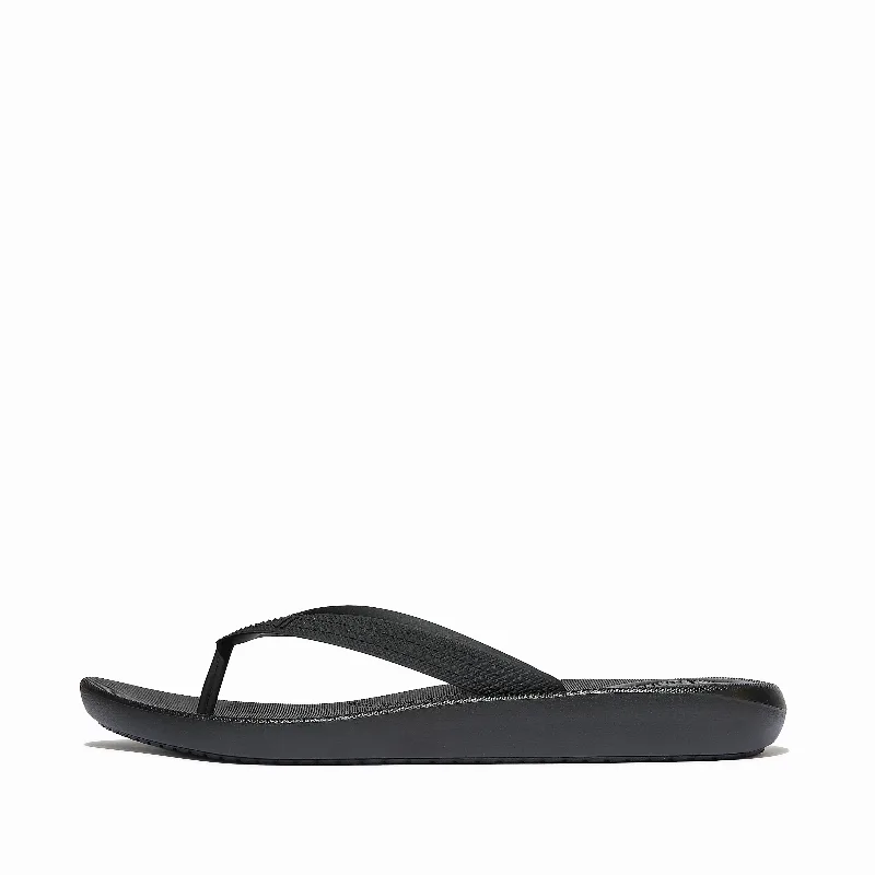 IQUSHION Mens Textured-Strap Flip-Flops