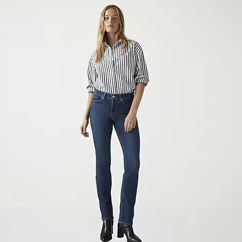 Levi's Womens Mid Rise Classic Straight Jean, 12 Short, Blue
