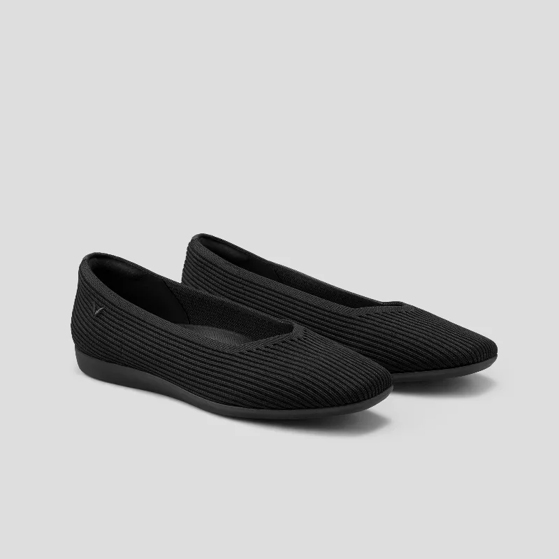 VIVAIA Lightweight Square-Toe V-Cut Flats (Margot Walker)|BLACK WATER REPELLENT|5.5-6