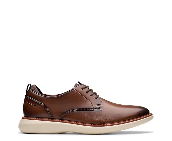 Clarks Men's Brantin Plain Toe Oxford