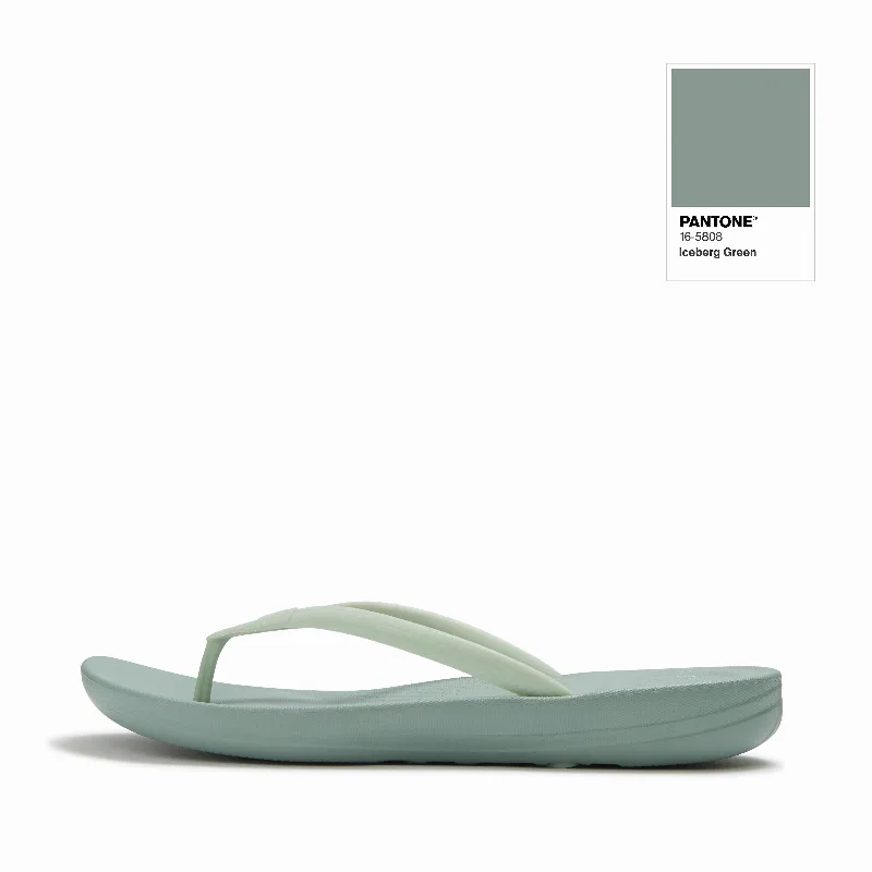 IQUSHION PANTONE Flip-Flops