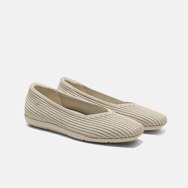 VIVAIA Margot Lightweight Square-Toe Flats (Margot Walker Air)|BEIGE|US 7