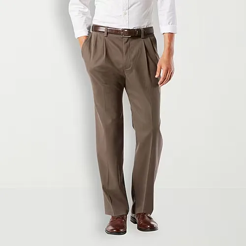 Dockers Easy Khaki With Stretch Mens Comfort Waistband Classic Fit Pleated Pant, 32 30, Brown