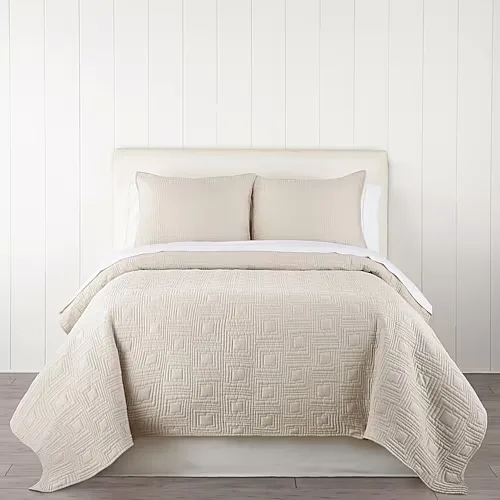 Liz Claiborne Camille Coverlet, One Size, Beige
