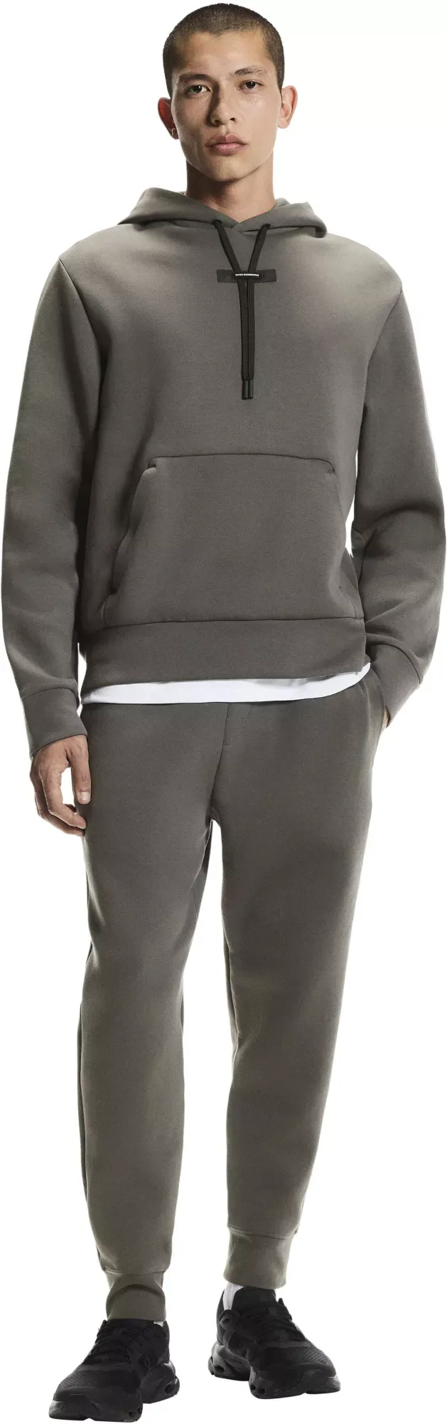 On Men's Focus Tech Sweatpants, Small, Shadow