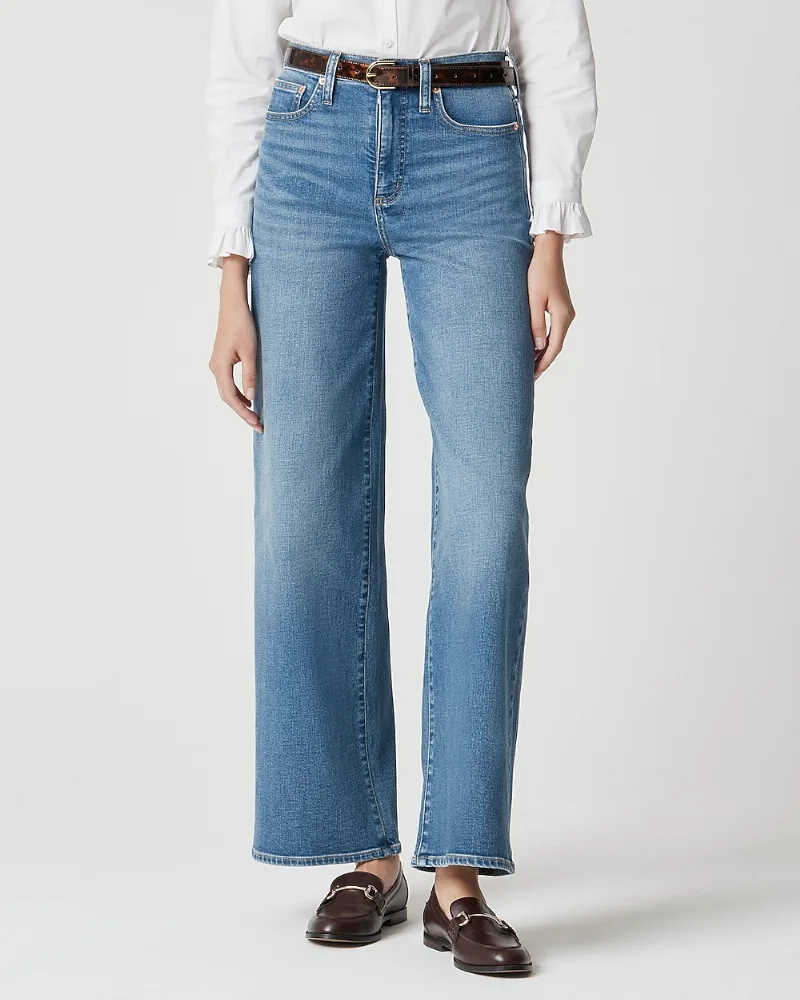 Modern wide-leg jean in signature stretch+