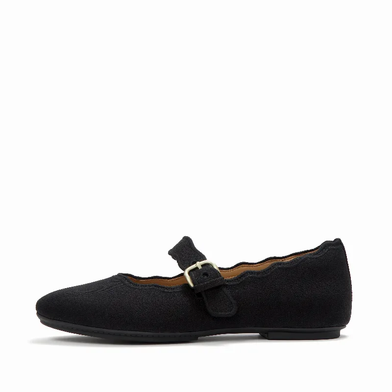 DELICATO Wave-Edge Canvas Mary Janes